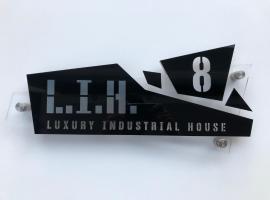 (L.I.H.8) Luxury Industrial House 8, magánszállás Káto Páfoszban