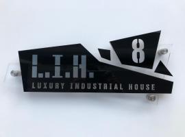(L.I.H.8) Luxury Industrial House 8, люксовый отель в Новом Пафосе