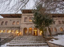 Kapadokya Stonelake Hotel, hótel í Guzelyurt