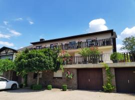 Weingut Erich Serwazi, vacation rental in Mesenich