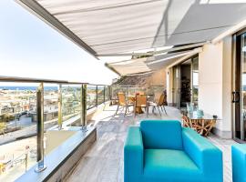 Rivera del Puerto Luxury Penthouse with great terrace and sea view, מלון בפוארטו דה מוגן