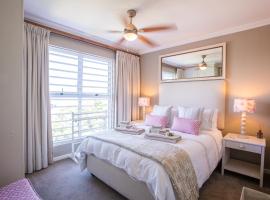 dk villas 1 Harbour View Hout Bay, hotel near Mainstream Village and Malls, Hout Bay