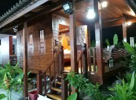 บ้านทะเลอิ่มเอม Bann Talay Im eimm
