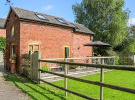Chequer Stable, holiday rental in Brereton cum Smethwick