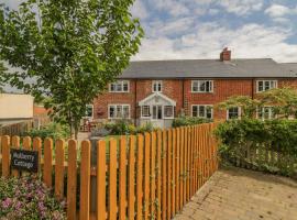 Mulberry Cottage, holiday home in Hadleigh