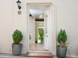 3 Horse Pool Road, Hotel in Laugharne