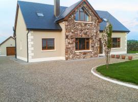 A Country View Cottage، فندق بالقرب من Royal County Down Golf Course، Mira