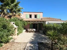 Belle villa 2 chambres, 4 à 6 couchages, jolie terrasse avec vue réserve dans résidence sécurisée avec piscine commune 800 m de la mer LRCS76