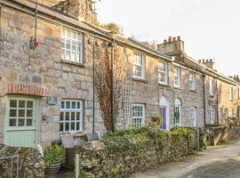 May Cottage, hotel con estacionamiento en Pentewan