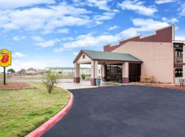 Super 8 by Wyndham Giddings, ξενοδοχείο σε Giddings