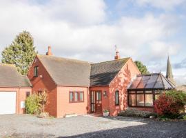 Court Farm, hotel with parking in Kidderminster