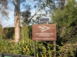 Silverstream Alpaca Farmstay & Tour, self-catering accommodation in Kaiapoi
