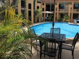 Oasis Inn Apartments