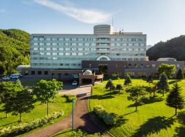 LiVEMAX RESORT Hakodate Greenpia Onuma，位于森的豪华帐篷营地
