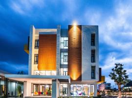 The Hi Place – hotel w mieście Roi Et