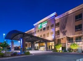 Holiday Inn Express & Suites Colorado Springs Central, an IHG Hotel