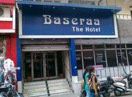 Baseraa Hotel, hotel a prop de Dehradun Airport - DED, a Rishīkesh