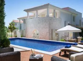 Villa Carlotta by HMZ Villas