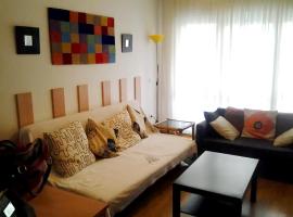 One bedroom appartement with city view shared pool and balcony at Unquera 5 km away from the beach, hótel í Unquera