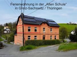그레이즈에 위치한 아파트 Ferienwohnung West - Alte Schule Sachswitz