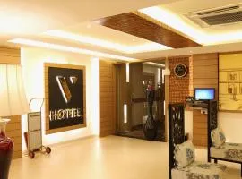 HOTEL V