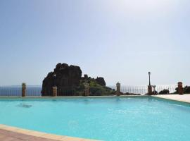 TINY HOUSE (con piscina e wi-fi), hotel din Nebida