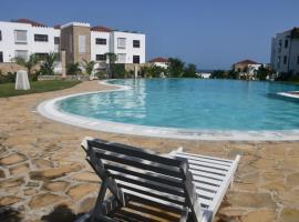 Sultan Palace Beach Retreat, hotel com piscinas em Jeuri