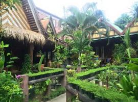 P P Garden Home Bungalow, hotel en Islas Phi Phi
