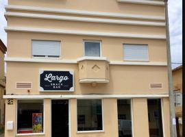 Beach House (Leirosa): Figueira da Foz'da bir otel