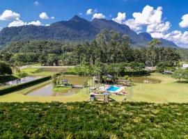 Tureck Garten Hotel, Hotel in Corupá