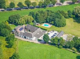 Pet Friendly Home In Simpelveld With Outdoor Swimming Pool