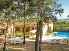Pet Friendly Home In Cesseras With Outdoor Swimming Pool, hotel v mestu Cesseras