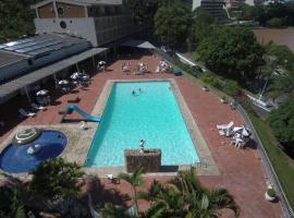 Flat Hotel Cavalinho Branco, hotell i Águas de Lindóia