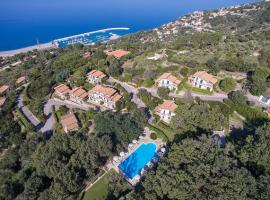 Residence Galati, Ferienwohnung mit Hotelservice in Capo dʼOrlando