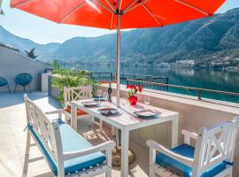 Apartments Windrose, Hotel in Kotor