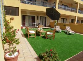 330 - Edf Aguamarina - Vacation Rental Home in the coast line of Golf del Sur, hotel in San Miguel de Abona