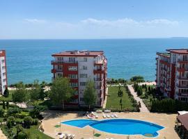 Kalina Private Apartments in Marina View Fort Beach, Sveti Vlas, hotel dicht bij: Kaap Emine, Sveti Vlas