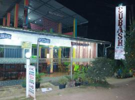 Subash Hotel, hotel en Nallathanniya