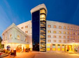 Anandha Inn Convention Centre and Suites, hotelli kohteessa Pondicherry