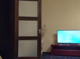 Гончарі, Hotel in Dybintsy