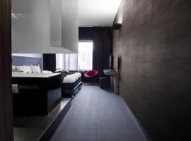Carbon Hotel