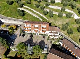 San Giacomo Apartments, holiday rental in Riva del Garda