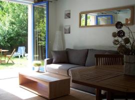 Maison avec jardin clos. Animaux acceptés - Wifi - Proche plages de la Trinité sur Mer et Carnac, будинок для відпустки у місті Ла-Триніте-сюр-Мер