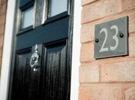 'Modern Living in Old Town Stratford-upon-Avon'