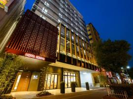 Hotel Sobial Namba Daikokucho, hotel in Osaka