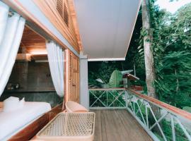 Luxury Camp@Green Jungle Park, chalet i Luang Prabang