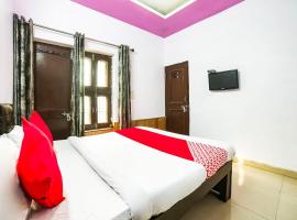 OYO 69884 Shri Balaji Guest House, khách sạn ở Safidon