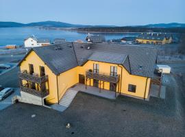 Astra Lipno, hotel with parking in Frymburk