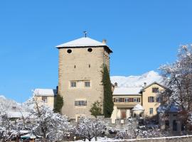 Ferienresidenz von Planta: Pratval, Ski Lift Feldis-Mutta yakınında bir otel