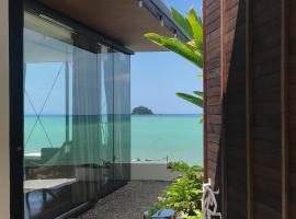DEEPSPACE cabin on Quiet Beach, hotel with pools in Ko Lanta